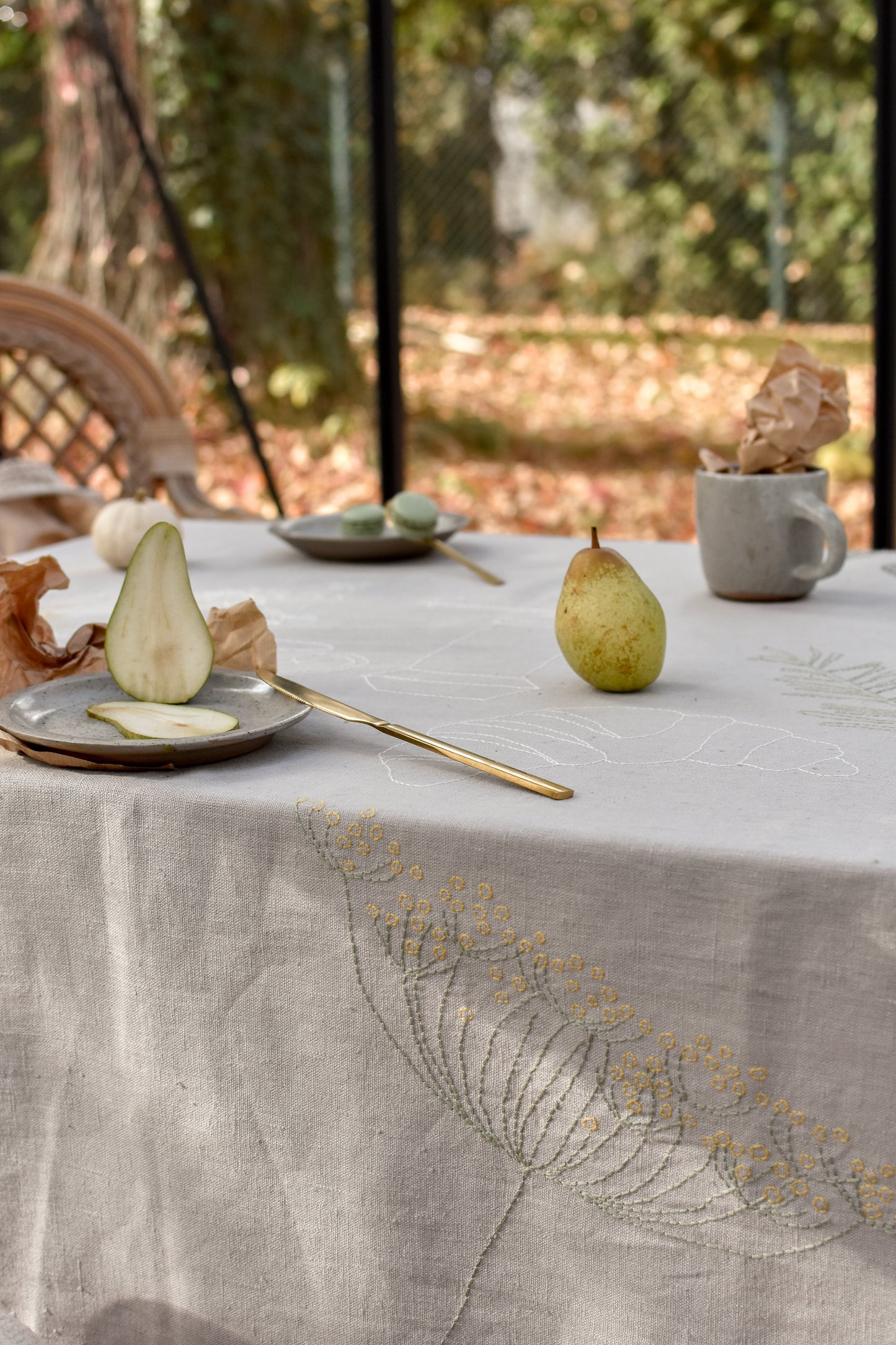 Le Printemps Organic Linen Tablecloth