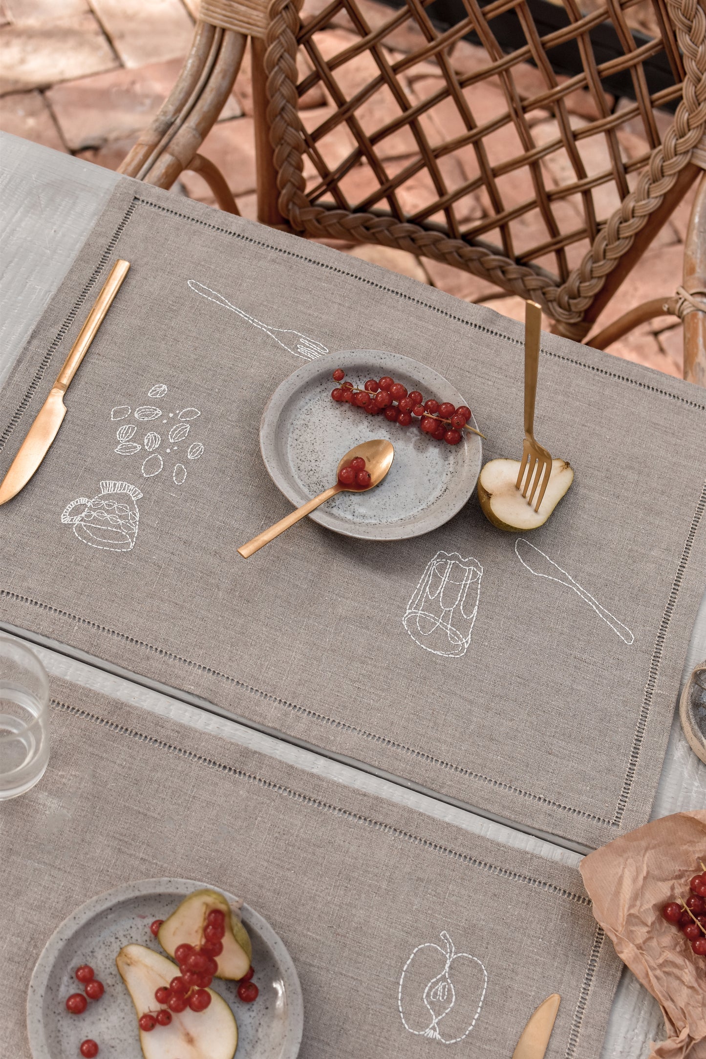 Petit Dej Placemats Set of 4 in White