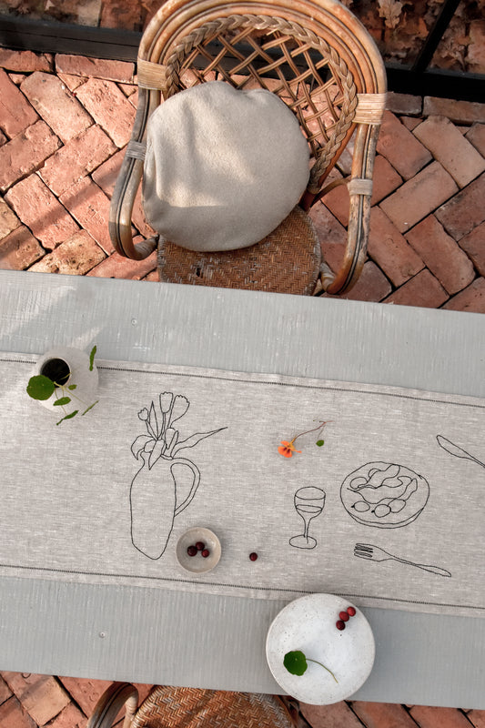 Moment Entre Amis Organic Linen Table Runner